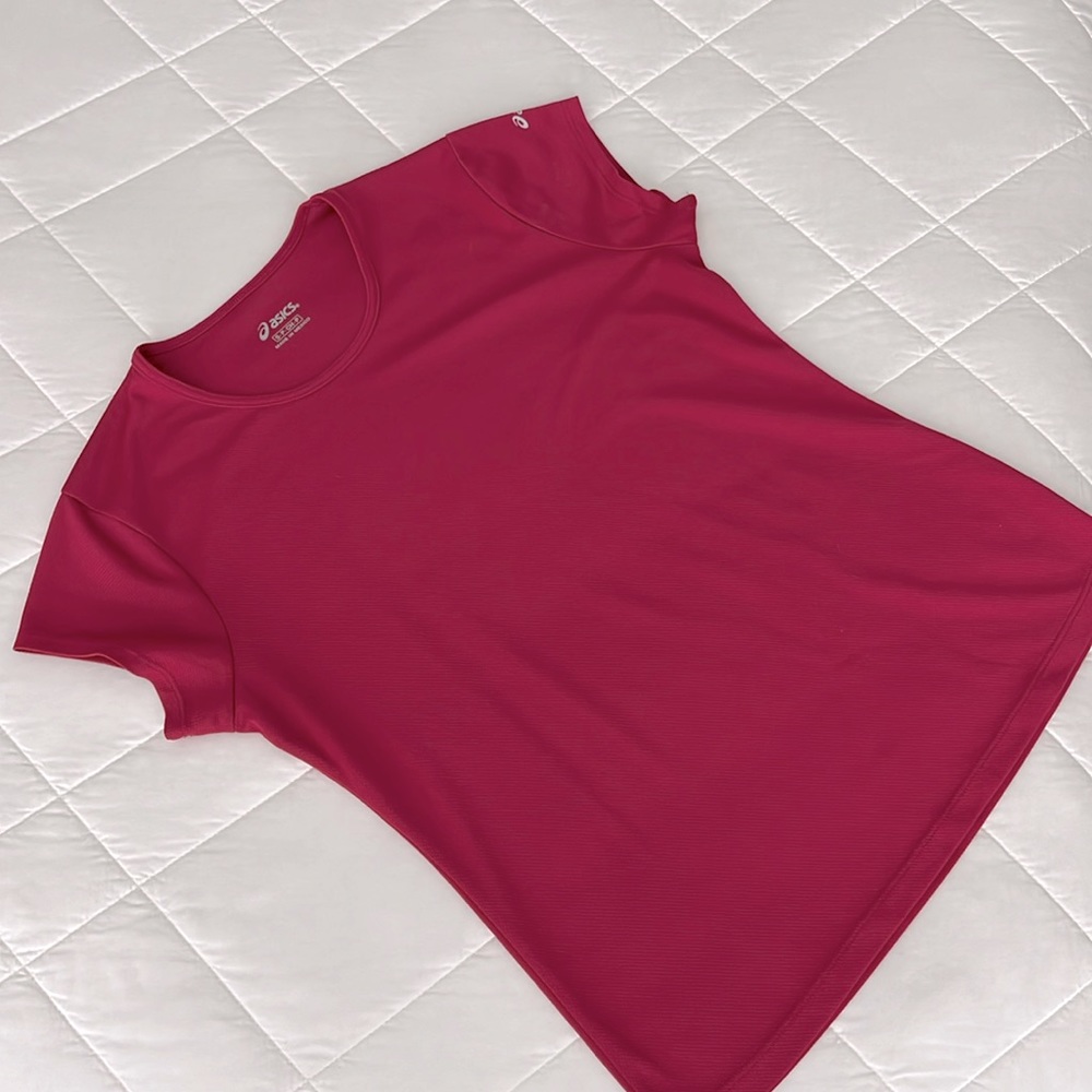 Asics Moisture Wicking Tee